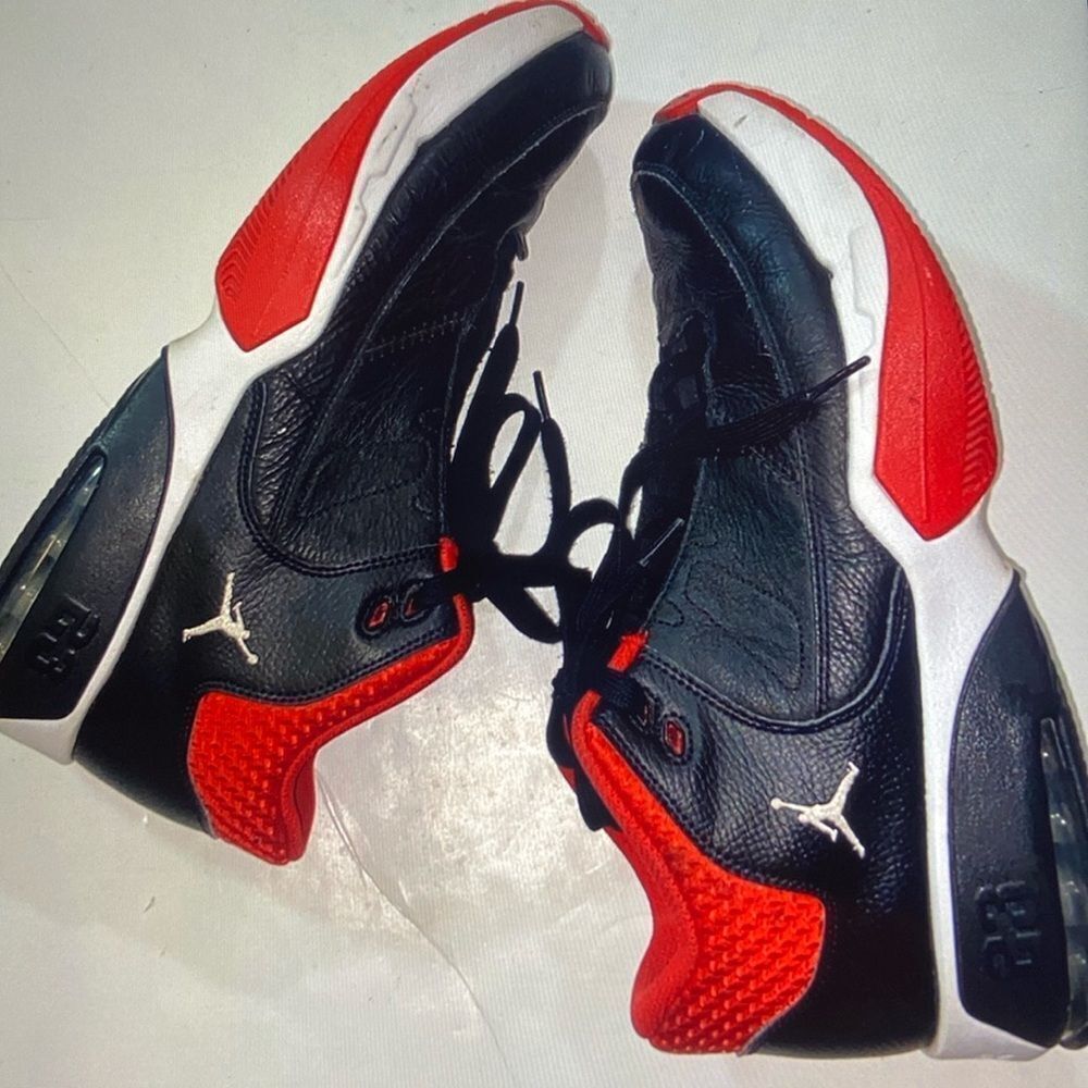 Air Jordan Max Aura 3 Style CZ4167-006 Bred Basketball Men Shoes Size 12 US